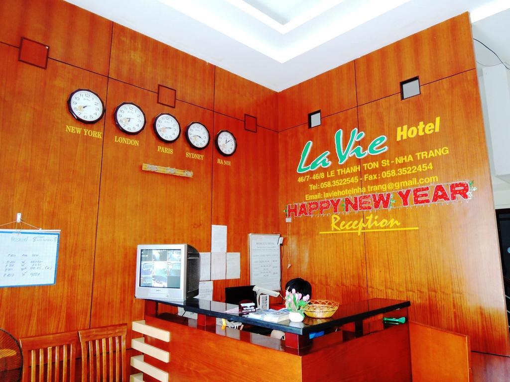 Lavie Hotel На Транг Екстериор снимка